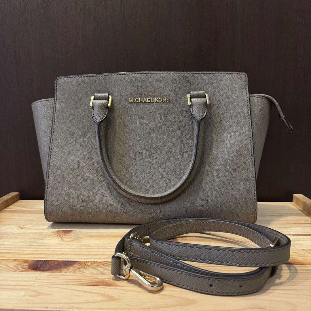 Mk selma medium crossbody 2025