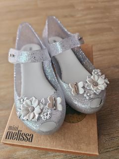 Mini hotsell melissa 11