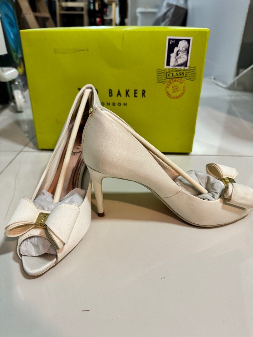 White heels store size 12