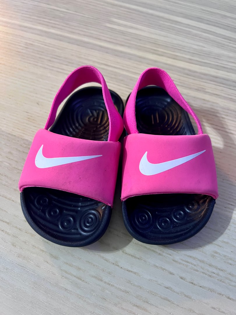 Nike hotsell slides purple