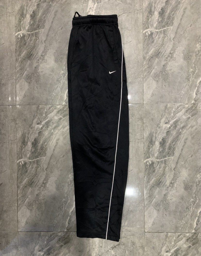 Nike Trackpants vintage, Men's Fashion, Bottoms, Joggers on Carousell