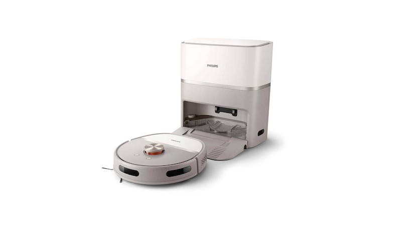Robot deals wet vac