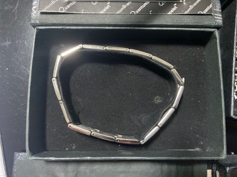 Quantum pendant bracelet sale