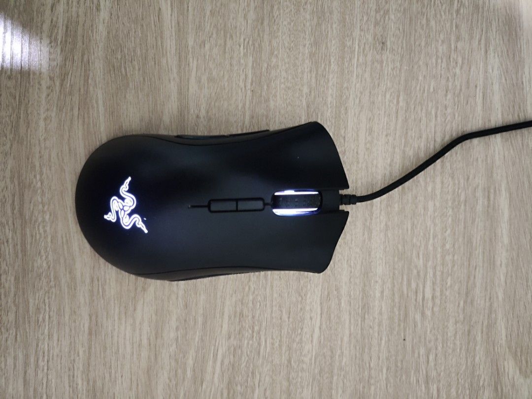 RAZER DEATHADDER (Category: Mouse & Mousepads) located in Tanay. Submitted by dreddyow (Listing ID 1272077011, Image 2). Description: Location: Tanay, Rizal or Lumban, Laguna.