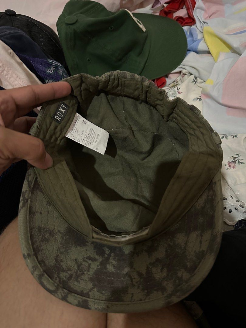 Roxy Camo Cap (Category: Caps & Hats) located in General Santos City (Dadiangas). Submitted by gianizm (Listing ID 1272161761, Image 2). Description: Small-Large fit adult.
