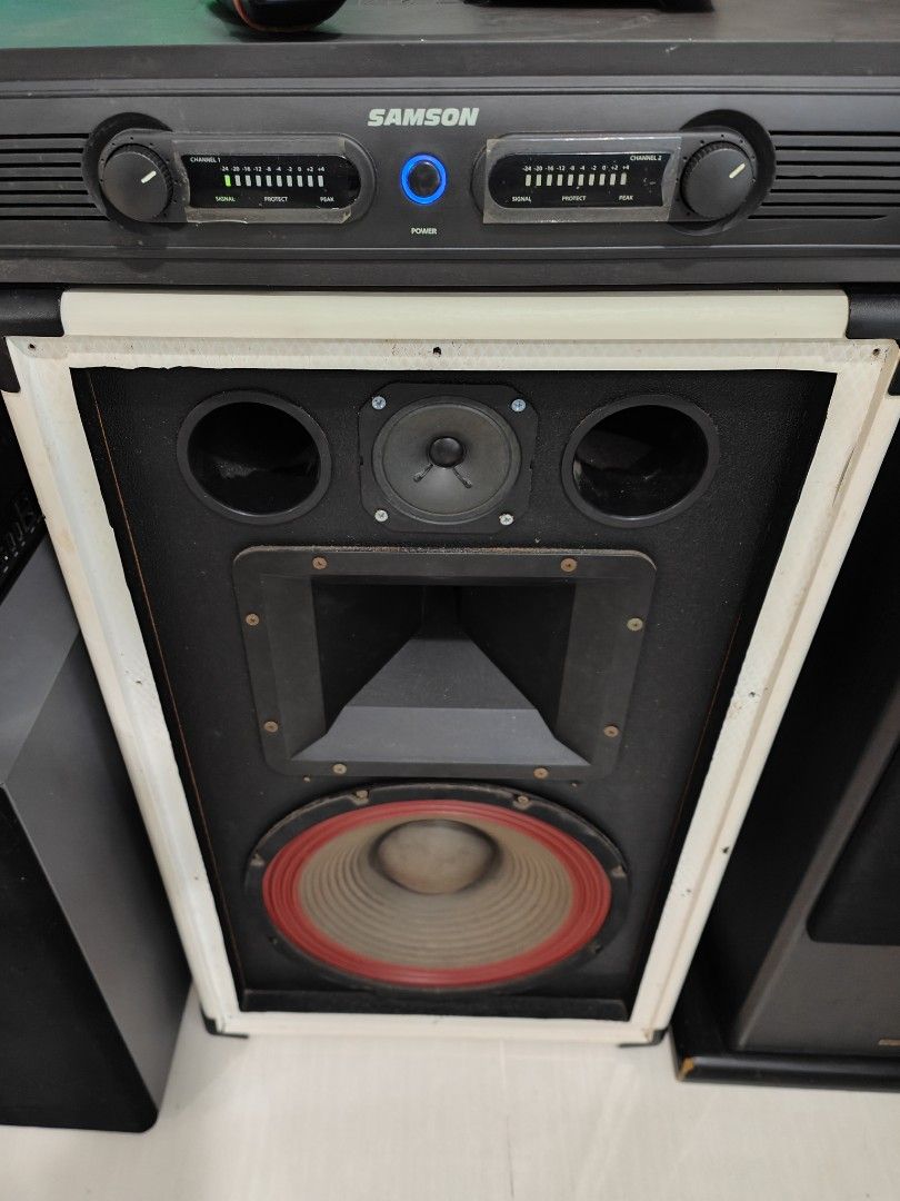Samson servo 300 amplifier with Karaoke 12" speaker with horn, Audio