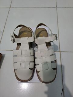 (Kategori: ) berada di . Dikirim oleh declutteringbyra (ID iklan 1272154812, Gambar 1). Deskripsi: .