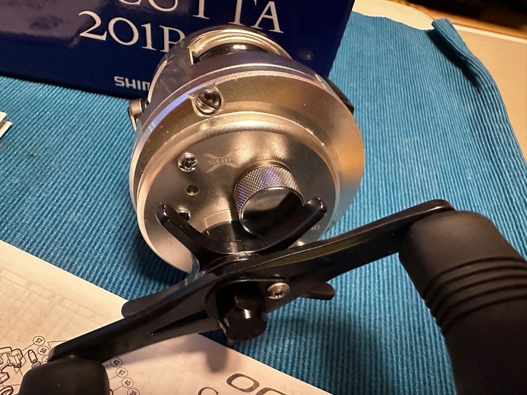 Shimano Ocea Calcutta 201PG, 運動產品, 釣魚- Carousell