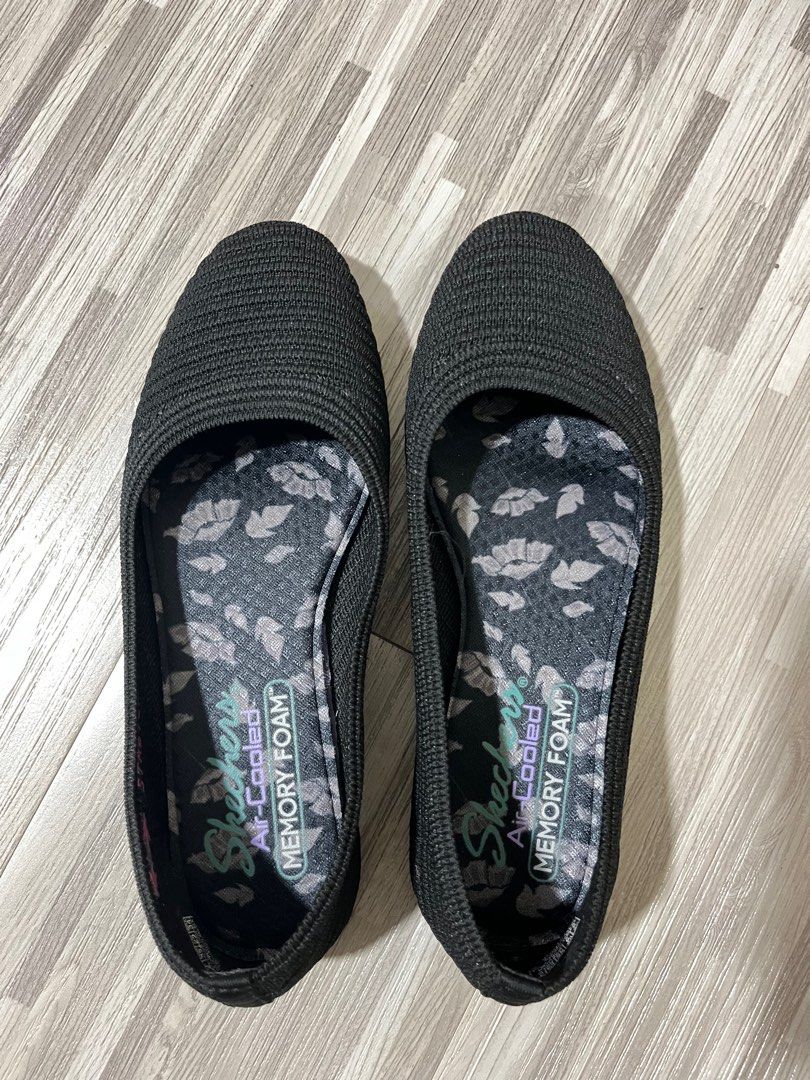 Skechers air cooled memory foam deals womens slip on