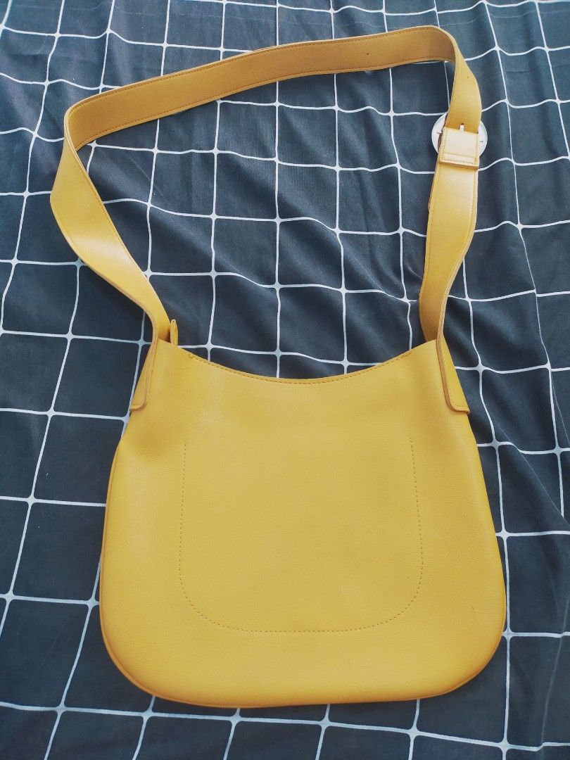 Harga tas miniso sling bag discount