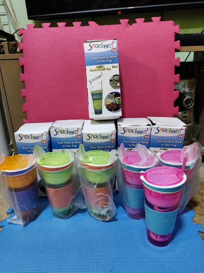 Snackeez 2 in 1 smack & drink cup (Category: Beverages) located in Quezon City. Submitted by ysha0976 (Listing ID 1272115194, Image 1). Description: For Sale : Snackeez 4oz snack cup 16oz Drink cup with non slip grip Flip-top Snack Lid and straw Available in 3 colors: 1 Orange 2 Green 3 Pink.