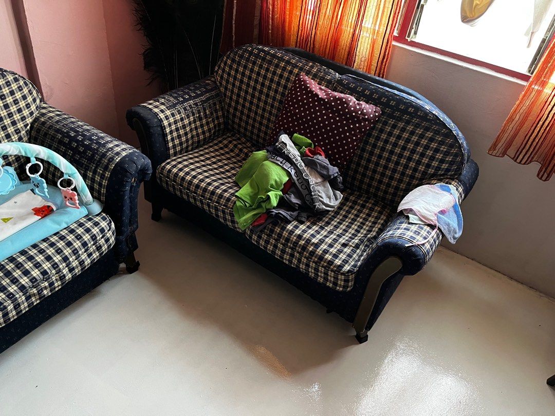 Wooden dunlop sale sofa