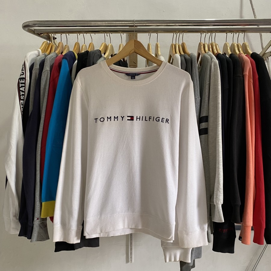 Tommy Hilfiger Crewneck White Logo Original Authentic 100 Asli TH Baju Lengan Panjang Putih CN Sweatshirt Sweat Shirt Sweater Outerwear LS Shirts