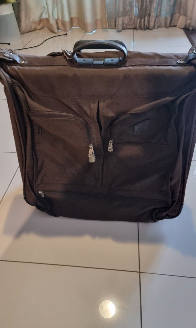 Tumi suit carrier online