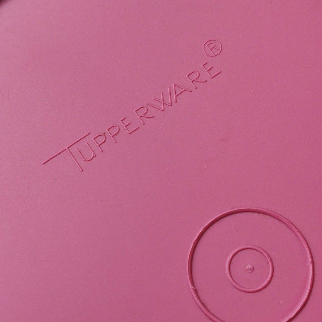 Tupperware lid 23011 Z maroon circle 22cm round vintage replacement