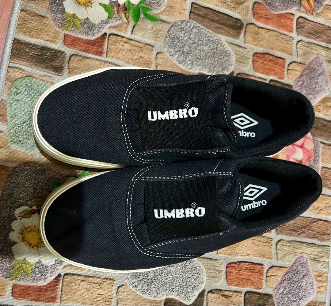Umbro slip ons hot sale