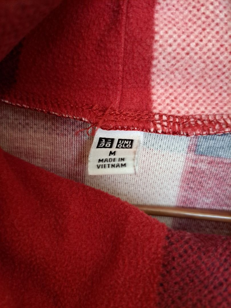 Uniqlo Heattech Fleece Turtleneck (Category: Longsleeves) located in Santiago. Submitted by spree33 (Listing ID 1272074782, Image 3). Description: Authentic Uniqlo Heattech Fleece Turtleneck used only few times during trip in SK. Size: M RFS: decluttering (kept in storage box) You may directly send a message for questions or concerns. MOP: Gcash/Maya/ buyer-preferred bank MOD: J&T/ buyer-preferred / sco via sco to lower the shipping fee Resides i
