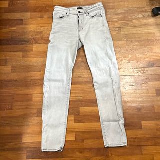 Uniqlo Ultra Stretch Skinny Fit Jeans (28”/70cm), Men's Fashion, Bottoms,  Jeans on Carousell