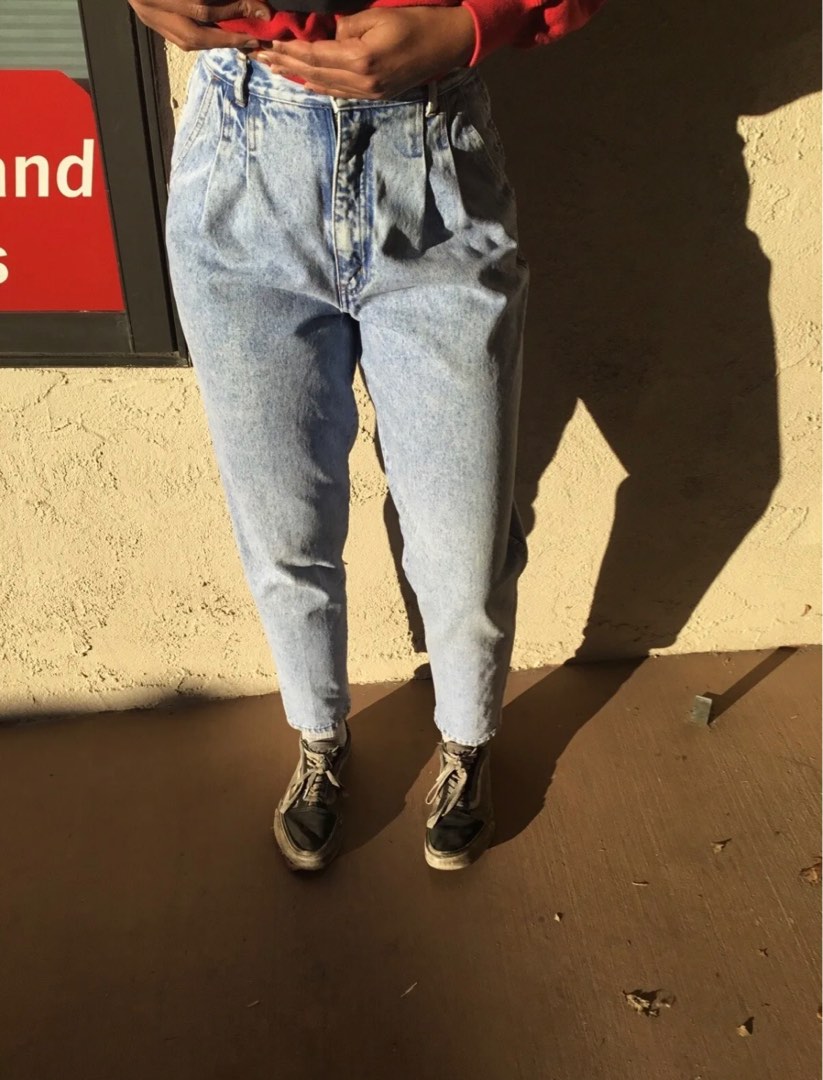 Vintage Bill Blass Pleated High Waisted Tapered Leg Mom Jeans