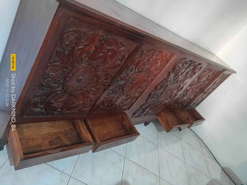 Vintage Narra Display and Plates Cabinet (Category: Shelves, Cabinets & Racks) located in Quezon City. Submitted by lexy1402 (Listing ID 1272132014, Image 2). Description: Vintage Narra Display and Plates Cabinet - Antique Narra with sculpture - Dimension: 8 feet (length) x 4 feet (height) - Selling at P48,000 • Payment mode: Bank Transfer or GCash • Shipping fee: c/o Buyer .