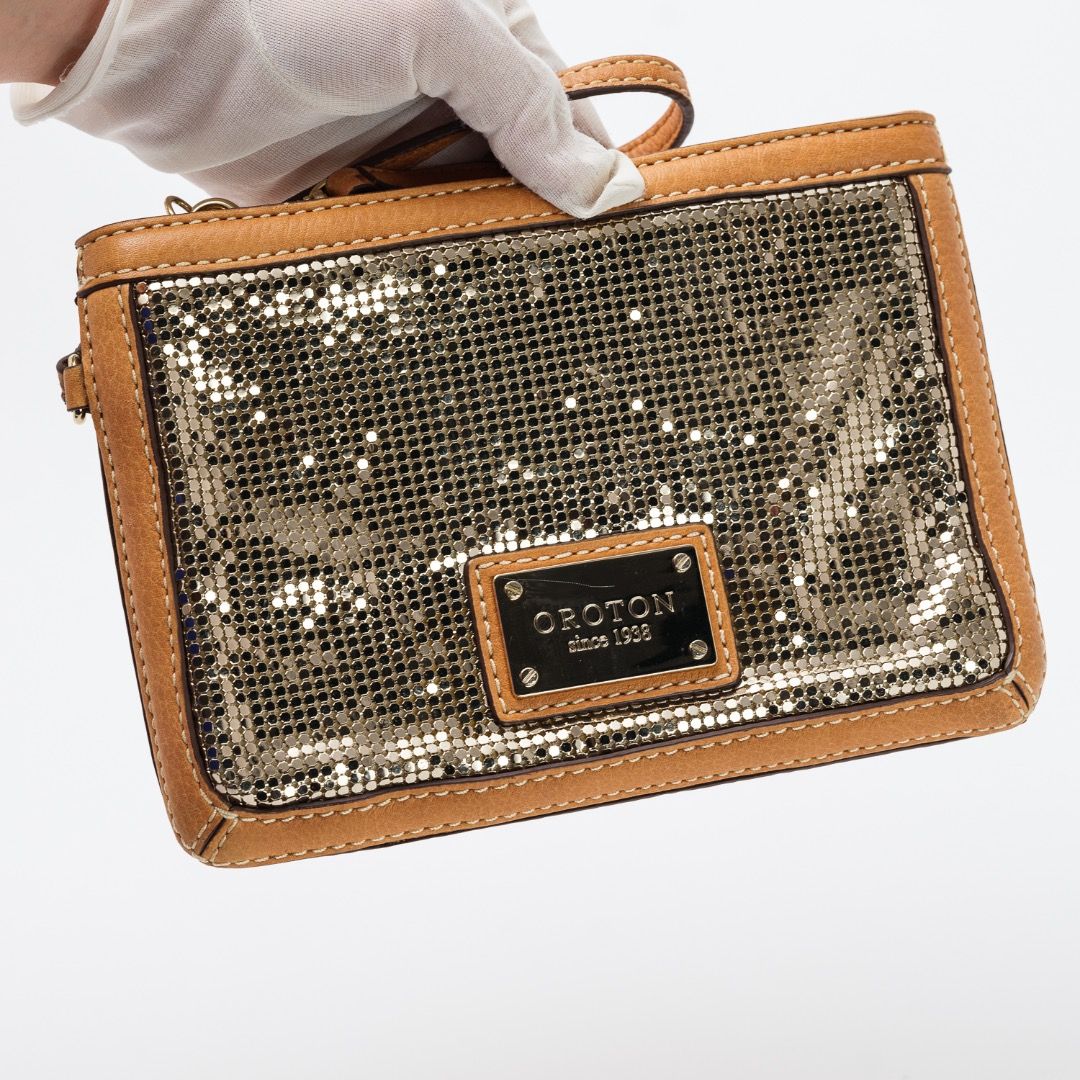 Oroton leather purse deals