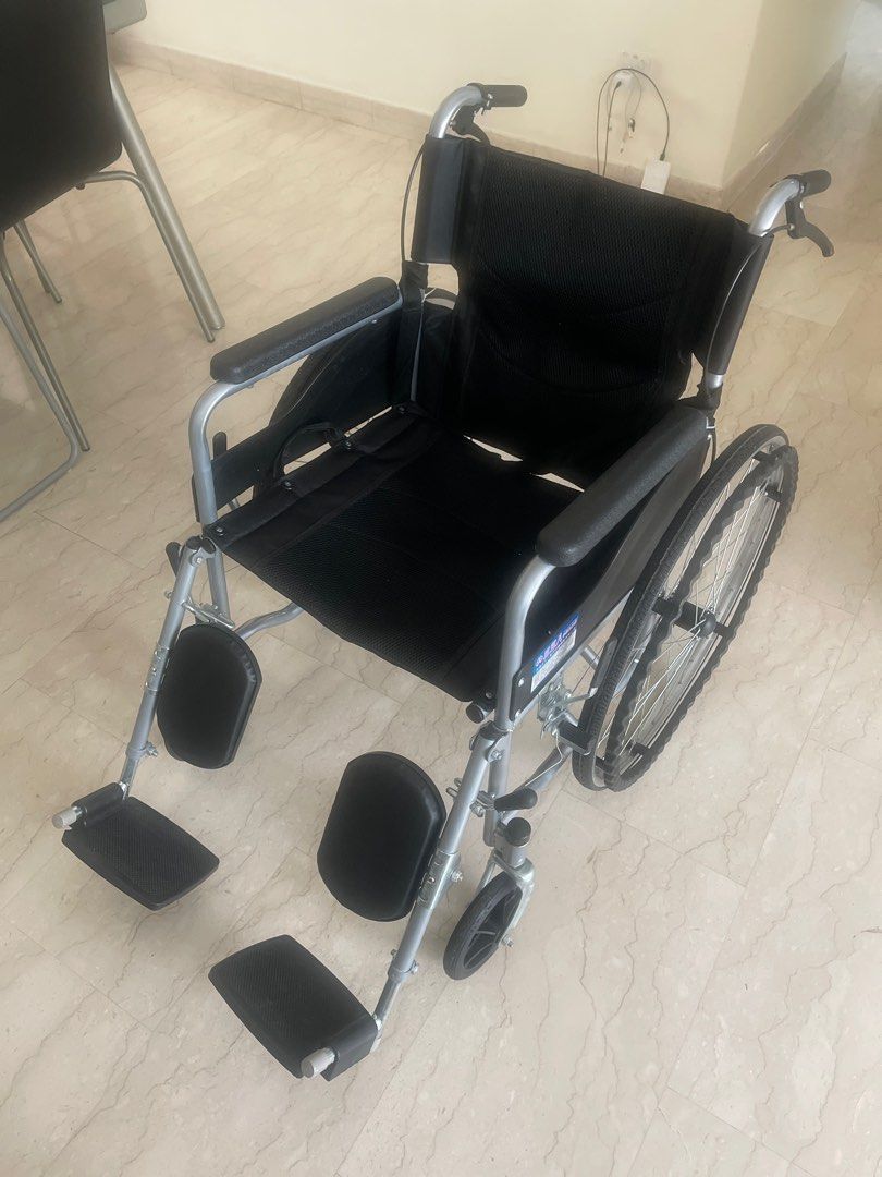 Wheelchair with elevated leg rest, Health & Nutrition, Assistive
