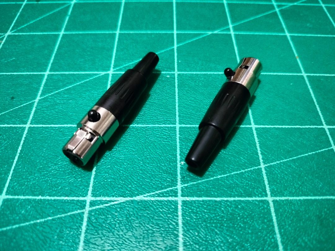 3 Pin Mini Female XLR (Category: Cables & Adaptors) located in Quezon City. Submitted by kyrex12 (Listing ID 1272407907, Image 1). Description: -350 each -300 wholesale (6pcs. and above) -metal -with 1 week warranty -accept for shipping via GRAB, SPEEDY/BORZO and LALAMOVE COD(buyer's expense) -accept GCASH, MAYA, GRABPAY and SHOPEEPAY payment -COMPATIBILITY IS BUYER'S RESPONSIBILITY.