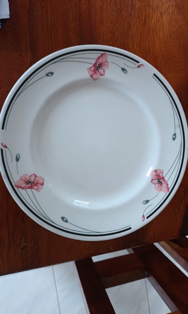 3pcs Johnson Brothers (Category: Dinnerware & Cutlery) located in Polangui. Submitted by cornerbags_shoes (Listing ID 1272419867, Image 3). Description: These are from the UK surplus there are a few signs of usage at the back 22cm 275pesos for 3pcs.