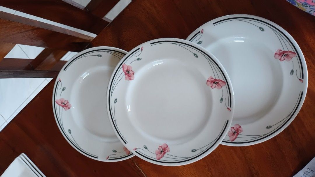 3pcs Johnson Brothers (Category: Dinnerware & Cutlery) located in Polangui. Submitted by cornerbags_shoes (Listing ID 1272419867, Image 1). Description: These are from the UK surplus there are a few signs of usage at the back 22cm 275pesos for 3pcs.