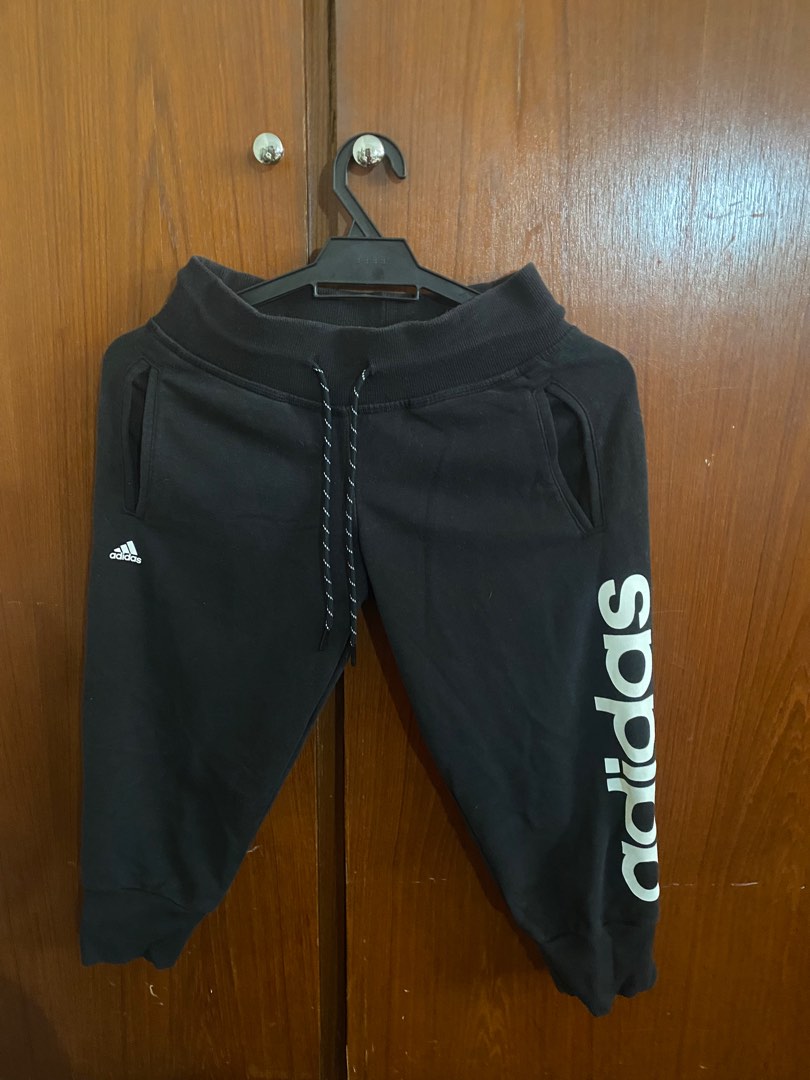 Adidas three quarter joggers deals