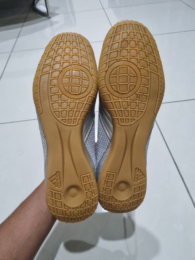 Futsal shoes sole store