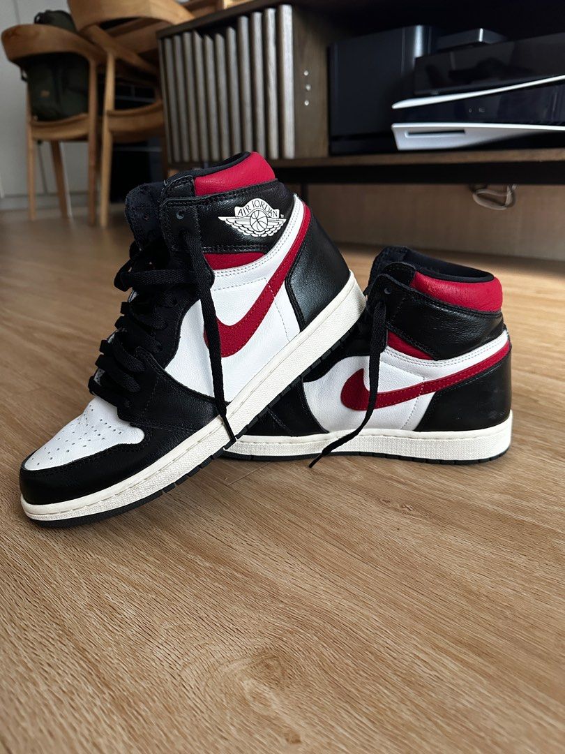 All red discount 18 jordans