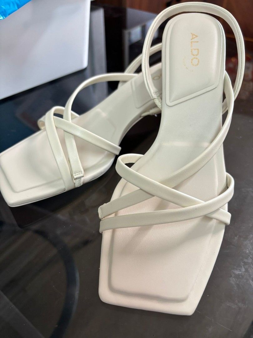 Aldo white heels brand new Women s Fashion Footwear Heels on