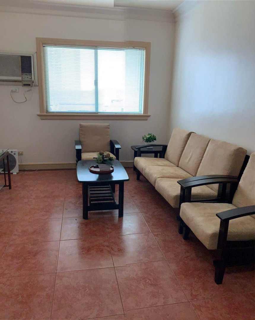 Alpha Salcedo Condominium (Category: Apartments & Condos) located in Manila. Submitted by lauro.catibayan (Listing ID 1272275461, Image 1). Description: Alpha Salcedo Condominium 124 H.V. Dela Costa, Makati City Deluxe with 1 bedroom, 2 bathrooms and an extra room for maids or laundry. Our asking price is PHP38K. Unit with parking..
