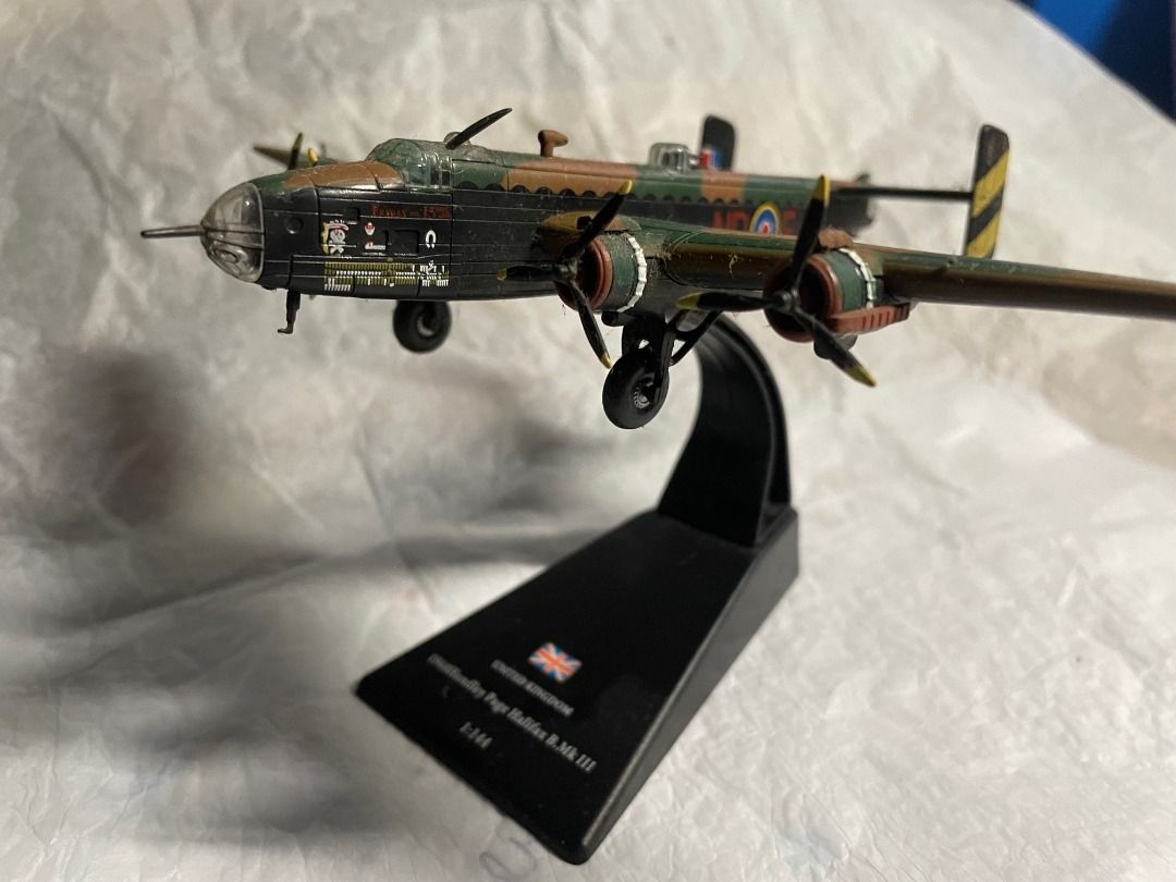 Amercon Giant Warplanes Handley Page Halifax B.Mk III (1944) Metal