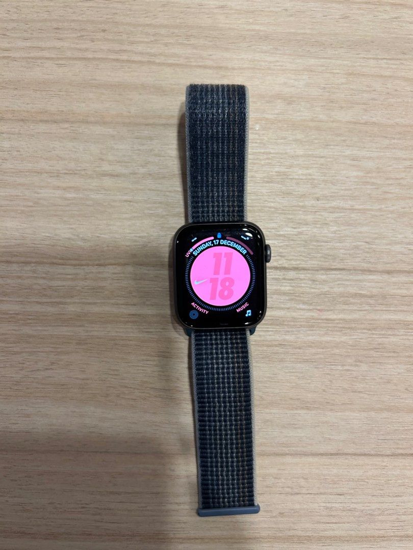 Apple watch series 4 store gps 44mm sport loop