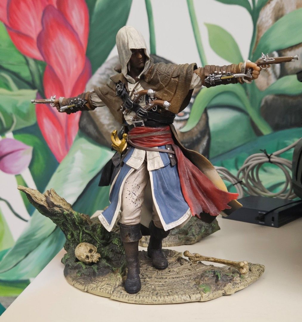 Assassin's Creed Figurines, Hobbies & Toys, Memorabilia & Collectibles ...