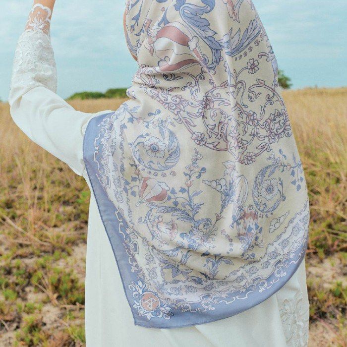 AZ KAYANGAN SWISS AMEERA ZAINI