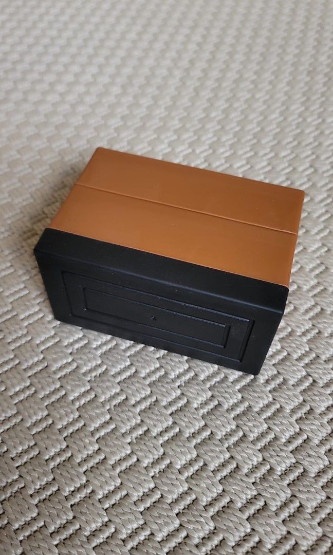 Bed Risers NEW （分類：床架及床褥）位於 Hong Kong。 由 aberdeen88 提交（商品編號 1272390490，圖片 2）。簡介： Brand new bed Risers. Great for under furniture and bed frame to create extra storage space.。