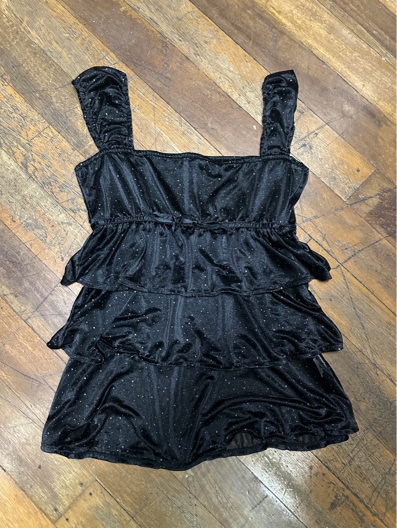 Scalloped Square Neck Top- Black