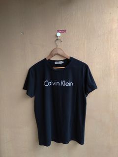 Calvin Klein t shirt