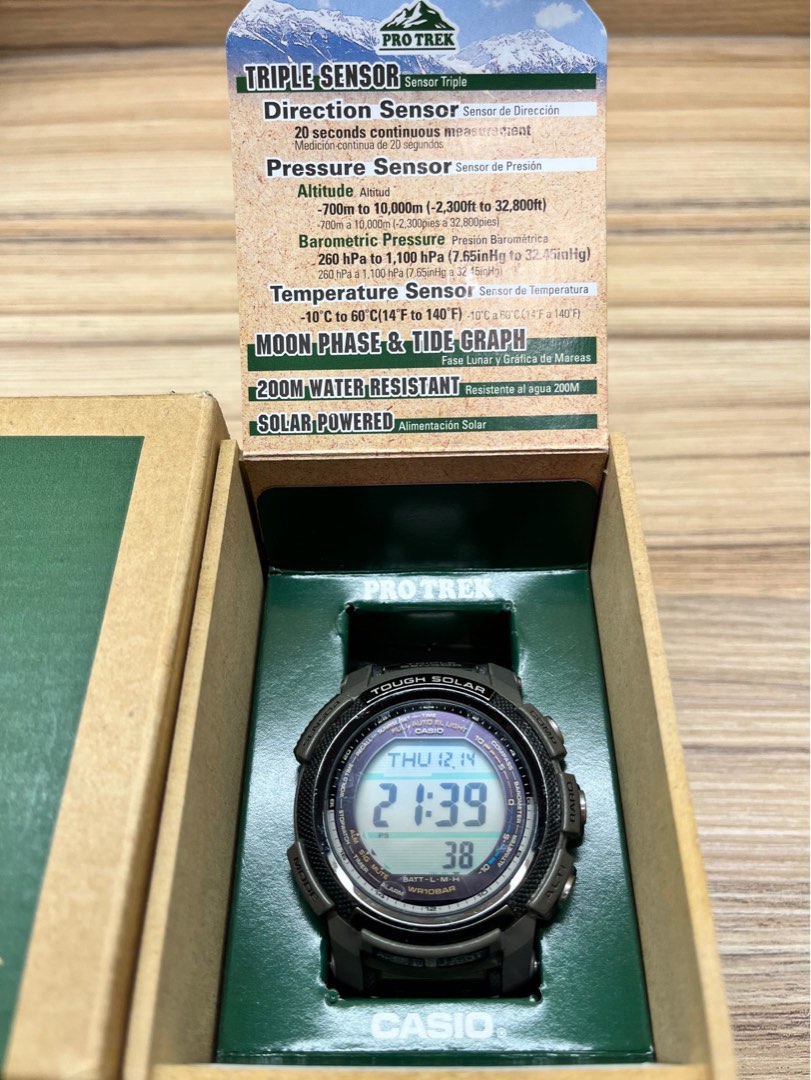 CASIO Pro Trek 專業登山錶型號: PRG-200T 七成新, 鈦金屬, 日本製造
