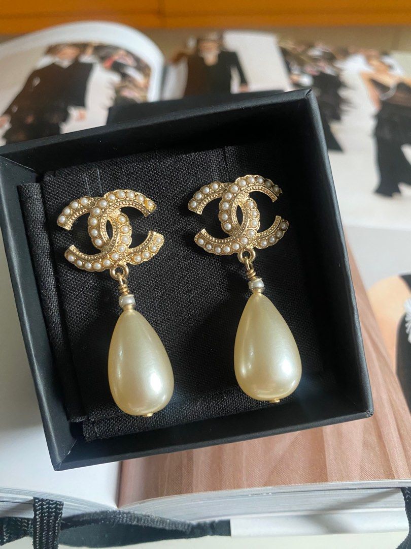 CHANEL LARGE PEARL Earrings