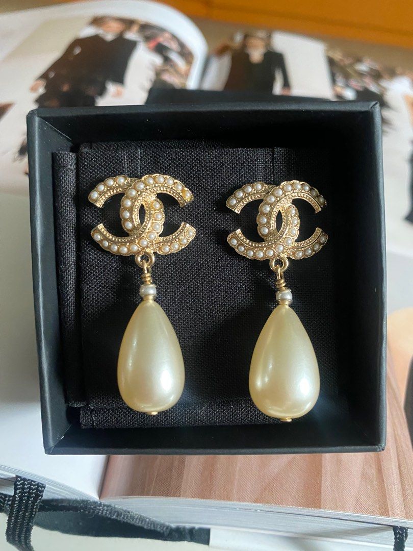 Chanel big deals pearl earrings