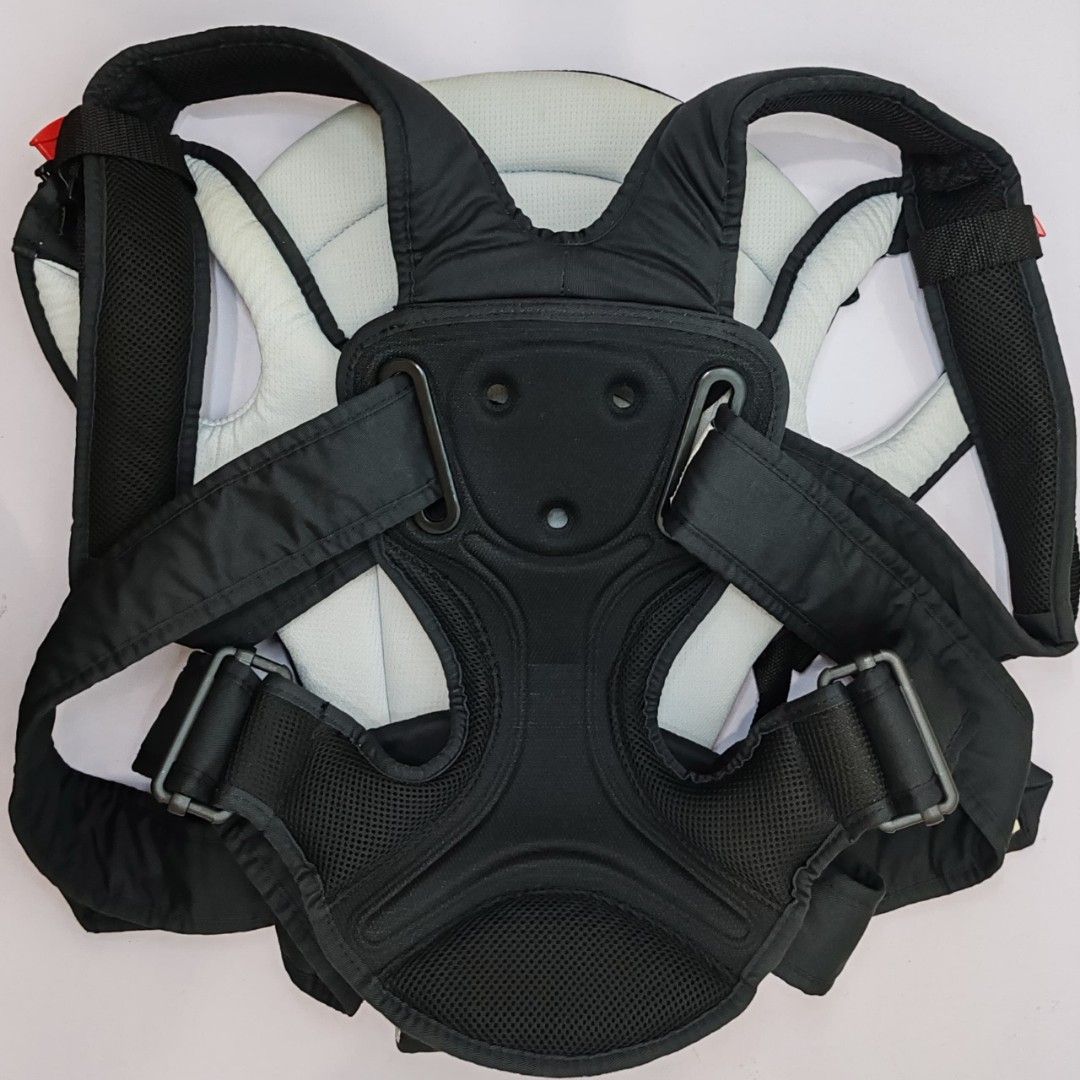 Chicco you and me sale carrier