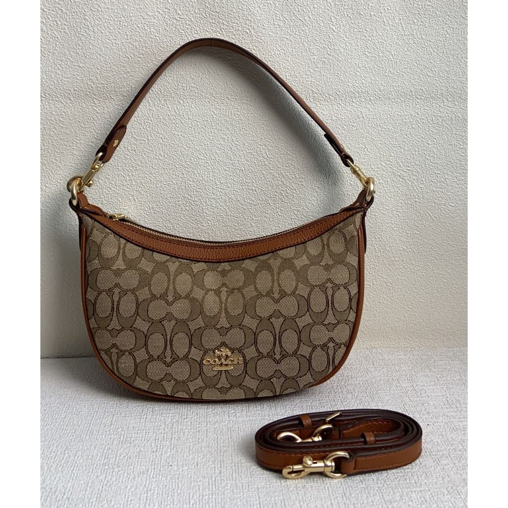 Aria jacquard signature shoulder bag top