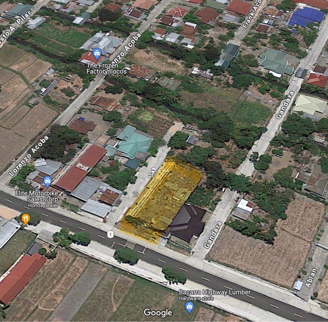 Commercial building and lot for sale along Bacarra National Highway