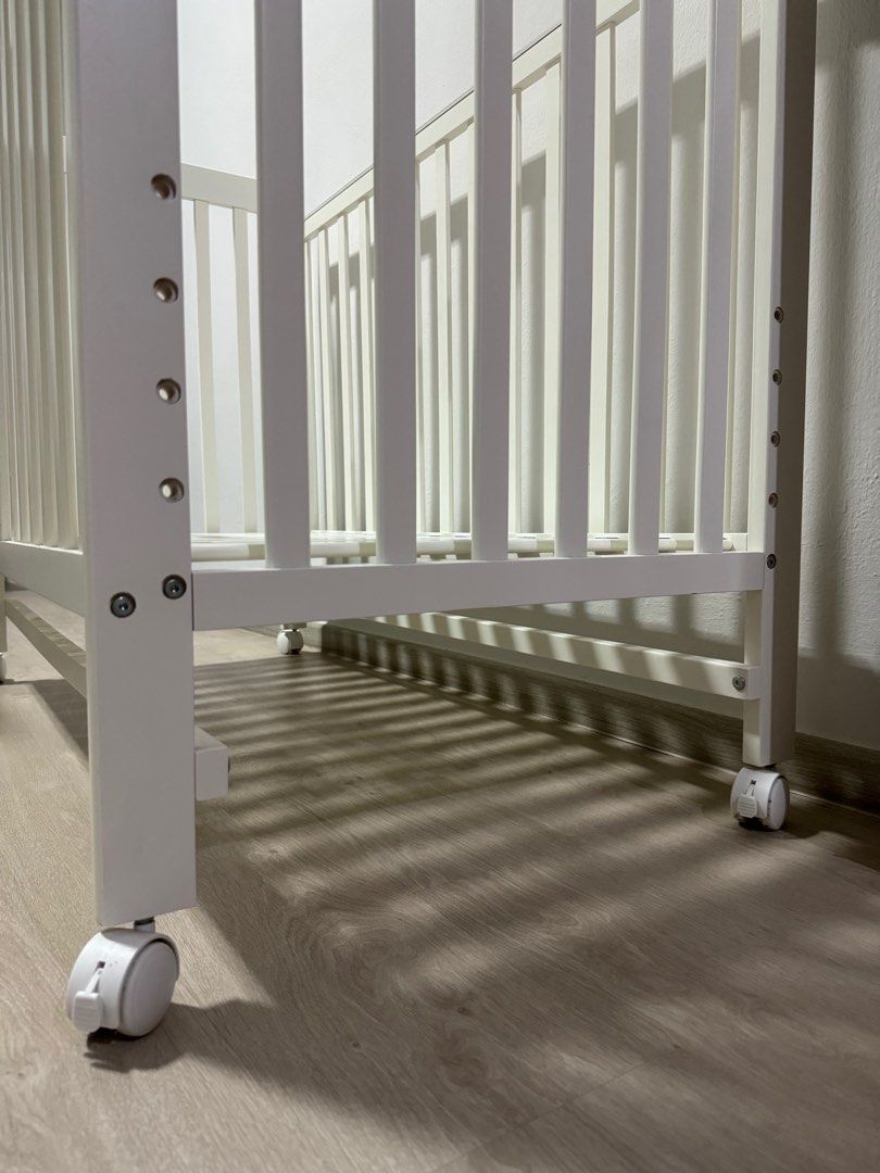 Convertible Baby Cot with drop down rail, Babies & Kids, Baby Nursery