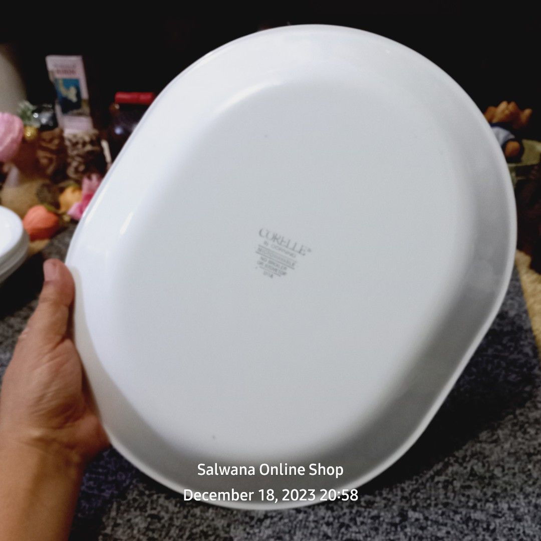 CORELLE BY CORNING USA MICROWAVABLE SERVING PLATE, Furniture & Home Living, Kitchenware