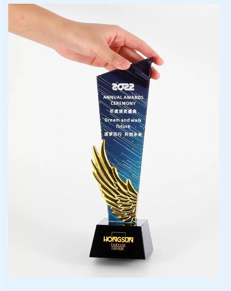 Crystal Trophies & Plaques customize/ corporate gift award singapore ...